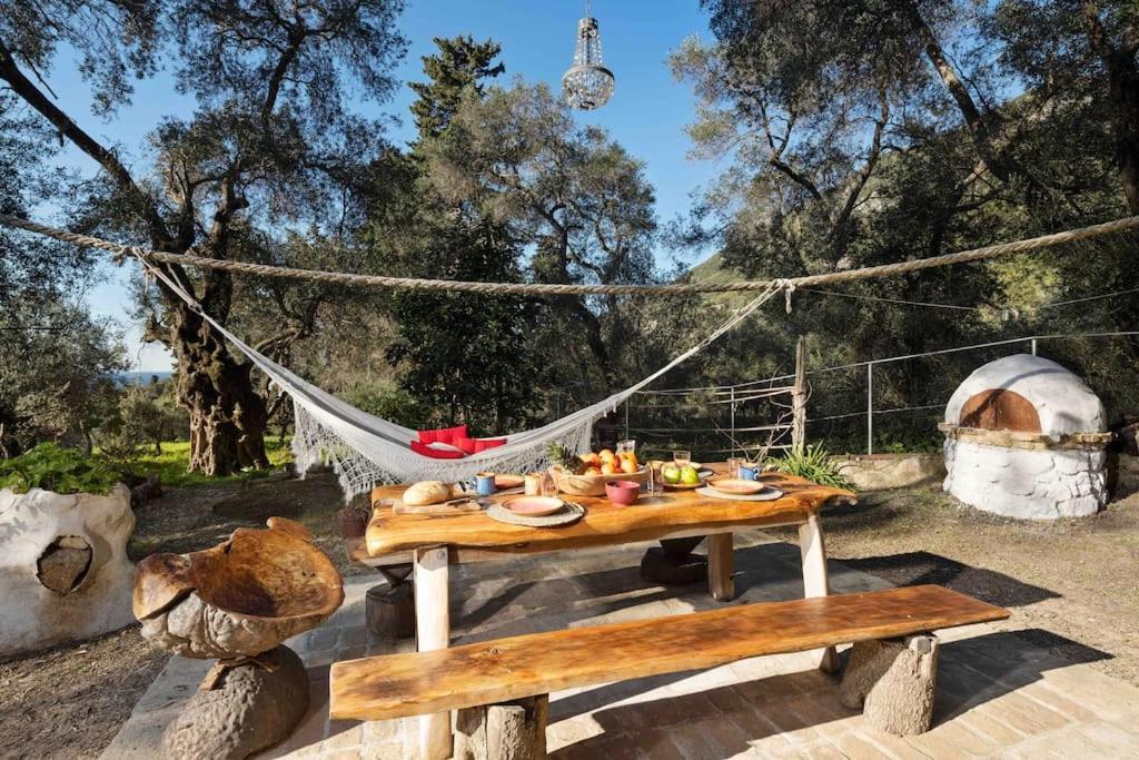 Margaritis'S Treehouse Villa Paramónasz Kültér fotó